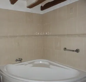 Quaint 3 bedroom French country cottage - Image 3