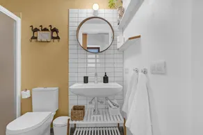 Tiled House with Sea & Mountain Views, Wi-Fi, Terrace, Garden, Pet-Friendly - Image 3