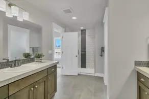 Amazing New Home in Bend...with hot tub! - Image 2