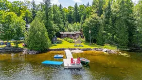4 quartos Waterfront Cottage em Bob Lake (Minden) - Image 2