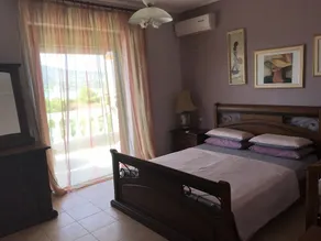 Βιλλα με ιδιωτικη πισινα με θεα θαλασσα με μεγαλο κηπο σε αρχαιολογικους χωρους - Image 4
