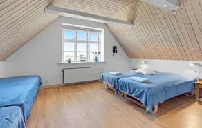 Stunning Apartment In Nørre Alslev - Image 4