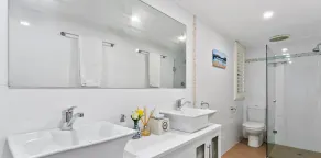 Stunning Three Bedroom Home in Mosman with Pool - Image 3