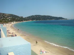 DUPLEX FØDER I VANDET PÅ DEN MÆRKE STRAND AF CAVALIERE-CAP NEGRE - Image 4