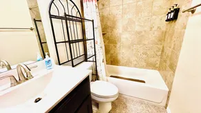 Spacious 5 Bedroom Home, Huge Swim Spa & Private Theater with Popcorn Machine! - Image 5