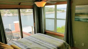 Heavenly Waterfront Retreat med privat båtdocka i DEEP-vik. - Image 5