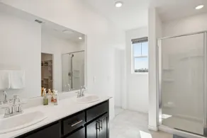 Spacious 3br Home With Charming Backyard 3 Bedroom Home - Image 3