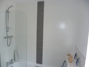 APPARTEMENT MODERNE PRISTINE, ACCÈS PRIVÉ À LA PLAGE, VUE IMPRENABLE SUR LA MER - Image 4