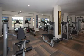 PENTHOUSE med udsigt over RESORT POOL i centrum af Ocotillo! - Image 3