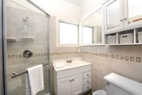 225CL: Colorful Avalon Cottage, Quick Walk to the Beach, Spacious Side Yard - 22 - Image 2