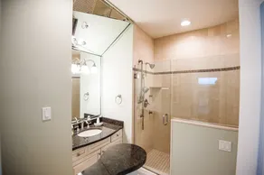 24 Schlafplätze! Luxushaus mit 9 Schlafzimmern, 8 Vollbädern, Pool, Aufzug und Dachterrasse - Image 5