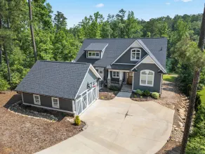 LUXURY on Lake Keowee. Quiet cove. Putting green. Near Clemson. Sleeps 18 - Image 5
