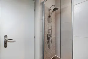 City Vibes - 2-BR Apartment with Garden & Backyard in Kolonaki - Image 3