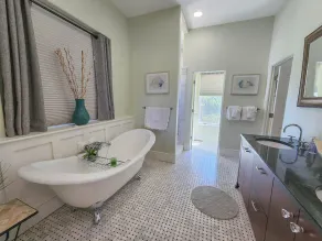 Privacy & tranquility at Beauty on the Beach, Beachfront! - Image 4