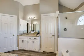 Luxury 5 Bedroom, 3.5 Bathroom Pool Hot Tub - Image 4