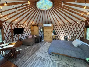 Luxury Yurt in Mineral Wells - Image 4