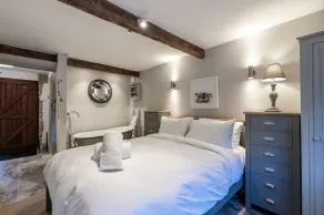 Stunning open plan 2 storey barn conversion with spiral staircase. - Image 5