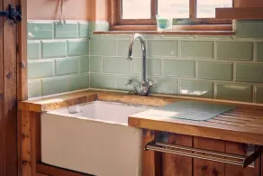 Host & Stay - The Red Brick Barn - Image 3