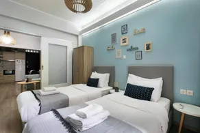 City Vibes - 2-BR Apartment with Garden & Backyard in Kolonaki - Image 5