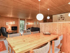 Spacious Holiday Home In Struer near Ocean - Image 4