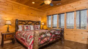 SECLUDED-SPACIOUS-STUNNING MTN VIEWS-MASTER ON MAIN-POOL TABLE-ARCADE-FIRE PIT - Image 5