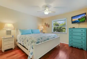 Vente de printemps! Prix r��duit jusqu'au 31 mai! Island Hideaway East- Superbe piscine privée à la maison à quelques pâtés de maison de la plage! - Image 3