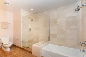 Luxury furnished 2B/2BA, stunning views, premier Little Italy boutique high rise - Image 3