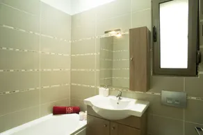 Villa Ellie -  Hydro massage, Private Pool, AC & WiFi - Image 2