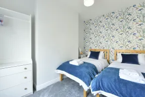 Large traditional house in the heart of old Staithes with outside courtyard. - Image 5