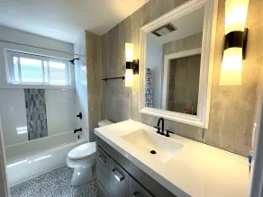 Relaxing Nestled btw Watch Hill & Weekapaug! BEACH, waterviews, newly renovated - Image 3