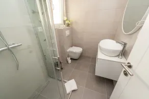 Habitación doble con piscina y balcón - Image 4