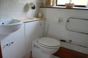 Windbury Cottage - Image 2