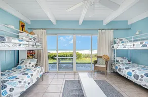 Ocean Front Townhouse, modern relaxed design - Image 5