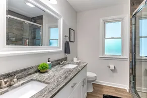 3 BR Beach Bungalow Minutes to the Beach! Dogs Allowed! 30 + days - Image 3
