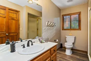 5 BR, 3 King Beds, Fire Pit, Hot Tub, Game room! Amazing Year Round Lake View!! - Image 5