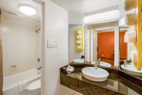 Motel 6-Euless, TX - DFW West - Image 5