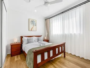 Elegant n Convenient 4 Beds Villa with easy access - Image 5