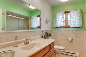 Rural Byron Retreat w/ Scenic Surroundings + Yard! - Image 4