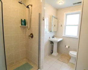 ★ Downtown Princeton Elegance ★ - Image 3
