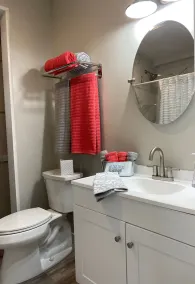 2 BR Modern Home - Visit Saratoga & Lake George - Image 4