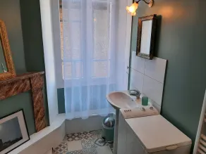 Large charming studio - Image 2