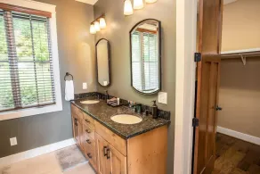 3BR / 2BA Chic Opskalere Cottage på Blue Ridge Mtn Club, Udsigt, udendørs pejs, fitnesscenter, flod adgang - Image 2