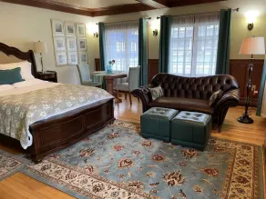Elegant Studio on Tannersville Main Street - Image 4