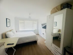 Studio - Sleeps 2 - Wifi - Parking - Image 5