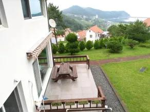 Namhea German Village Beethoven House - Image 4