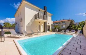 Awesome home in Baska - Image 5