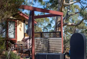 Le studio sous l'eucalyptus. - Image 4