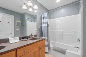 Blissful Boyne City Retreat: Luxurious & Modern! Sleeps 15! - Image 4
