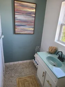 Coastal Bay Front Vacation Home - Image 2