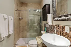 The Garden District Retreat - close to everything! - Image 3